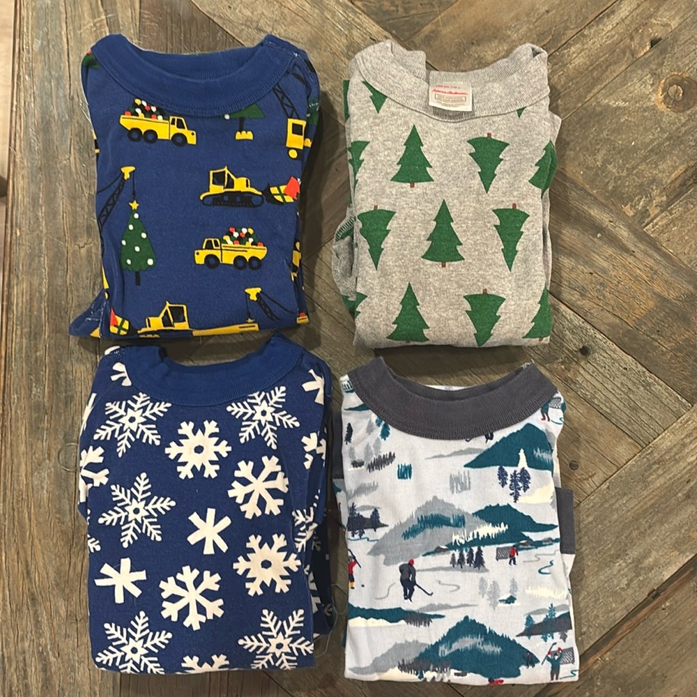 Hanna Andersson holiday PJs size 4T